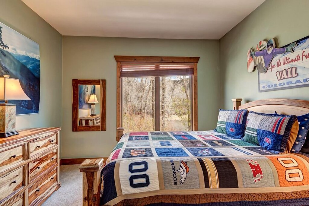 Photo of Bedroom in Eagle