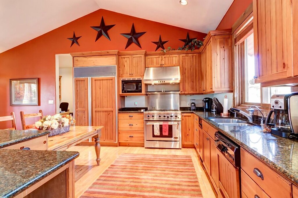 Photo of Kitchen in Eagle