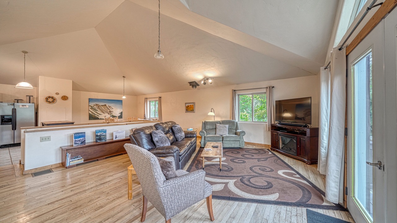 Photo of Livingroom in Whitepine