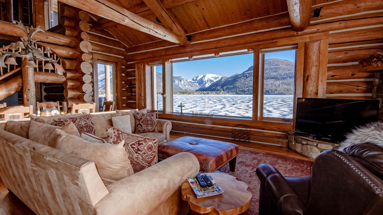 Photo of Livingroom in Grand Lake