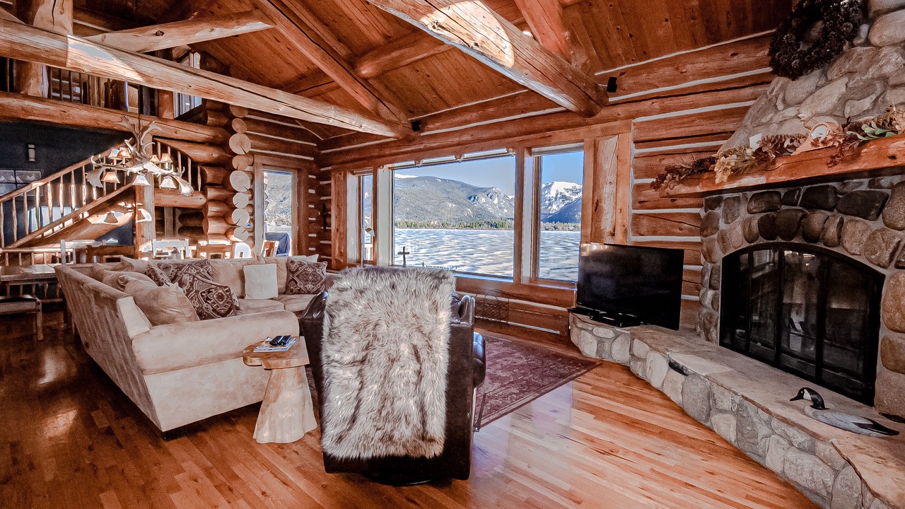 Photo of Livingroom in Grand Lake
