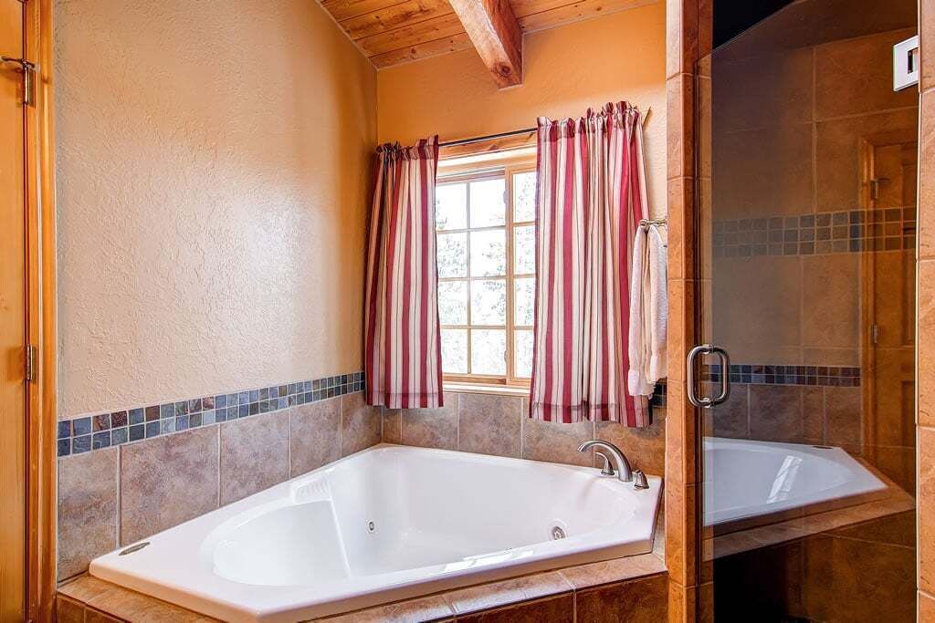 Photo of Bathroom in Breckenridge Park Estates