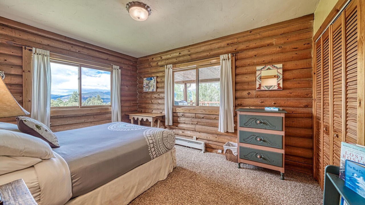 Photo of Bedroom in Howard