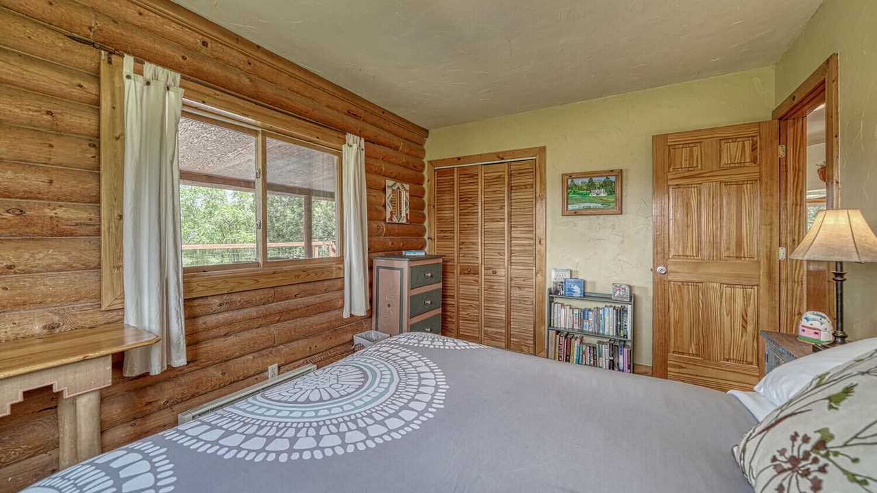 Photo of Bedroom in Howard