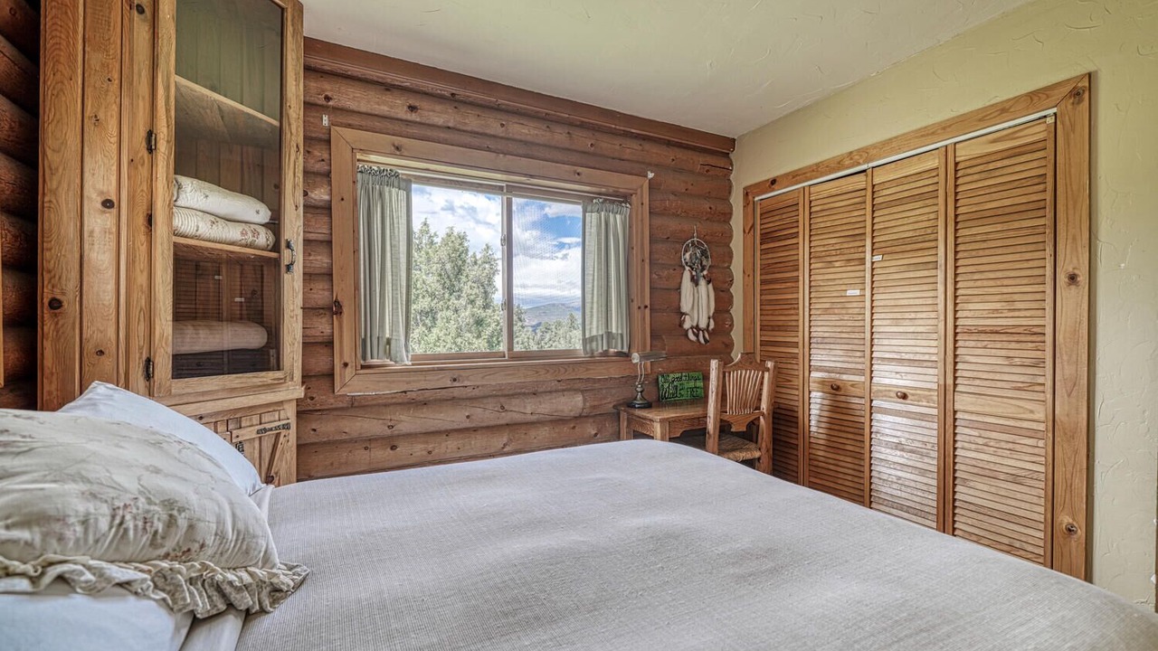 Photo of Bedroom in Howard