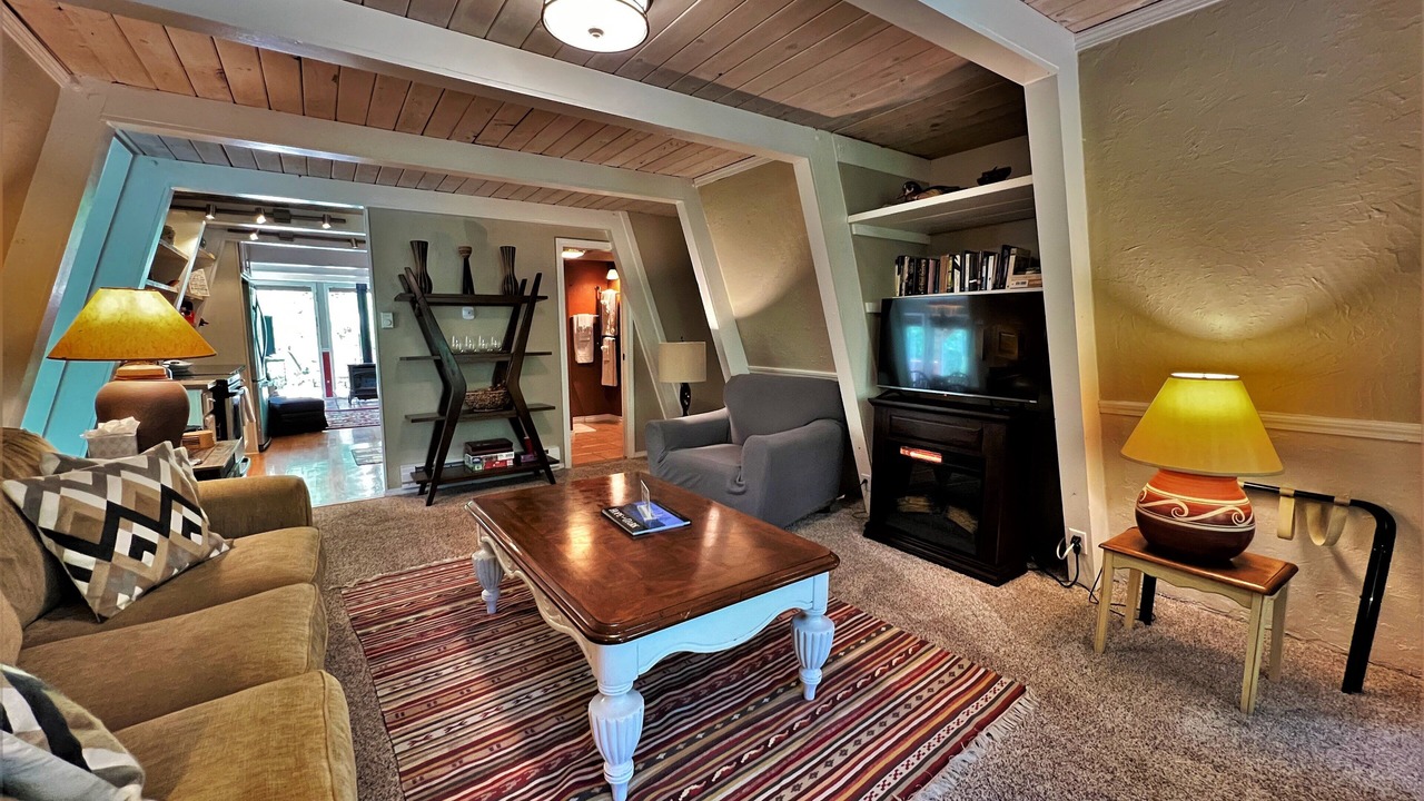 Photo of Livingroom in Dalton Ranch