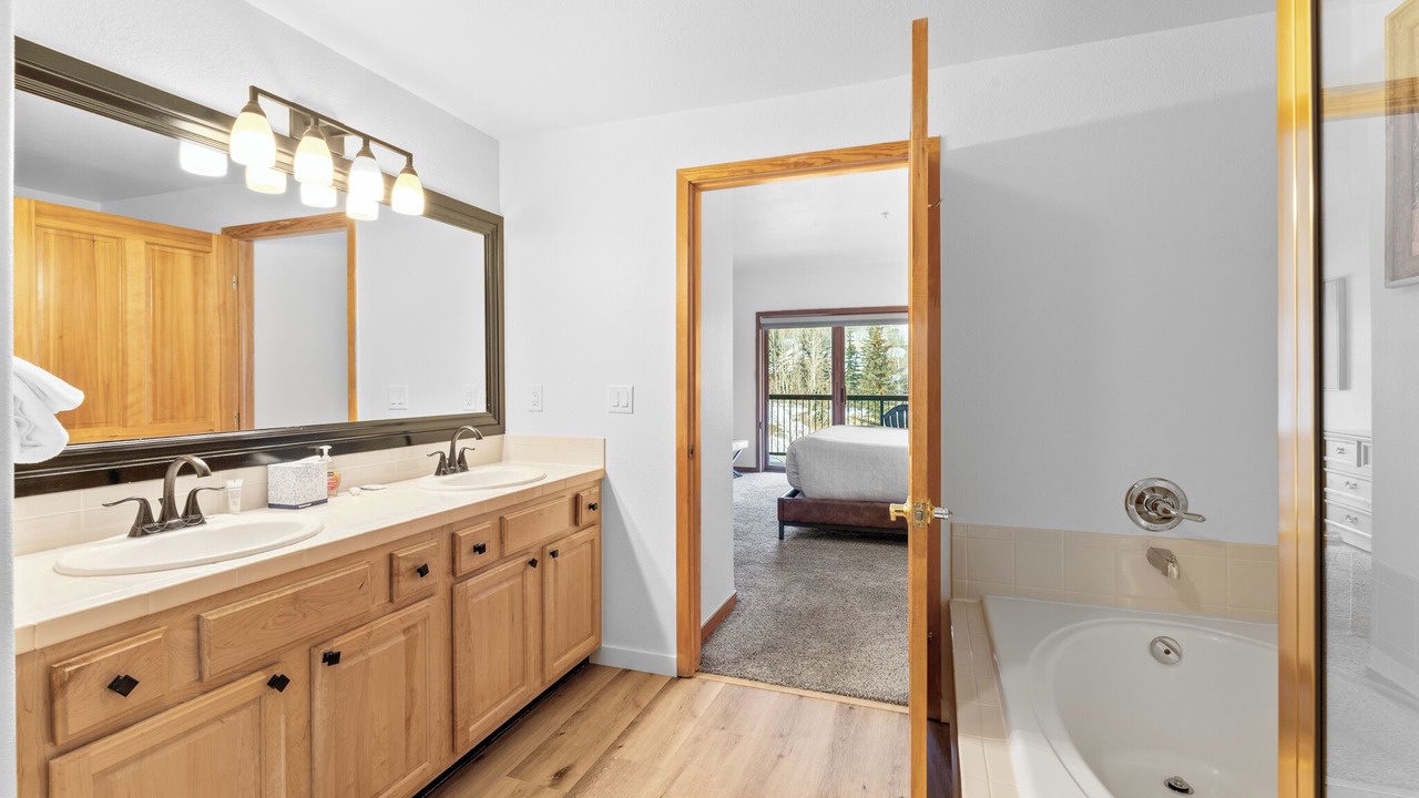 Photo of Bathroom in Mountain House