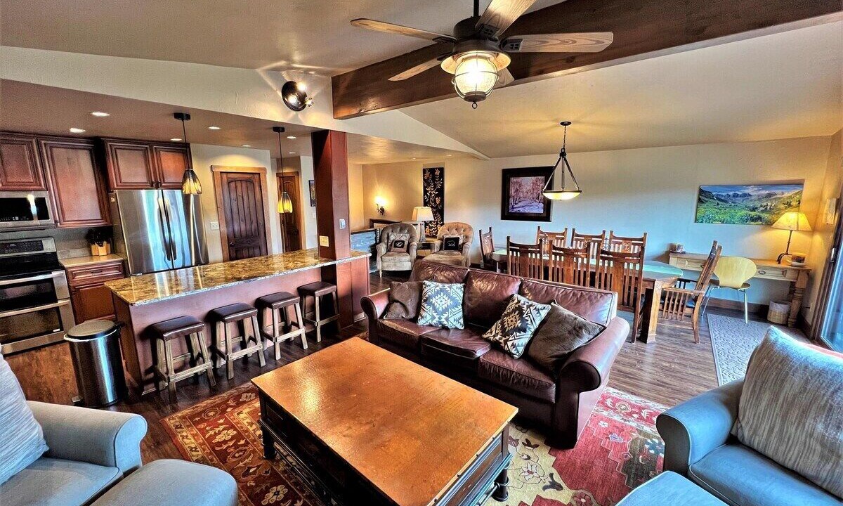 Photo of Livingroom in Purgatory