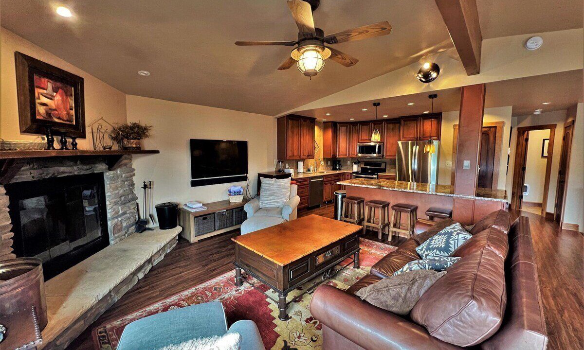 Photo of Livingroom in Purgatory