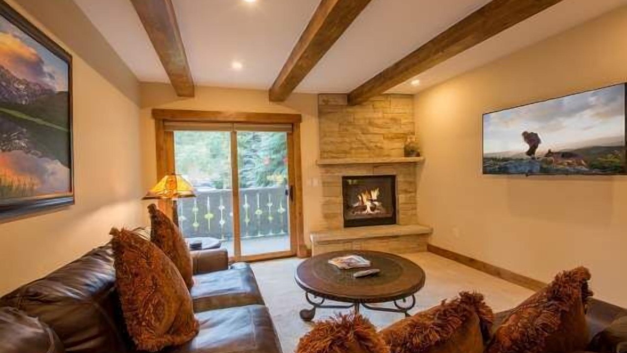Photo of Livingroom in Vail