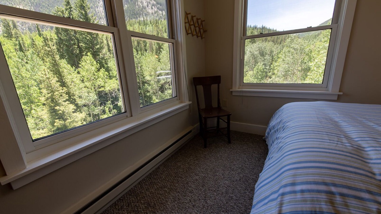 Photo of Bedroom in Garfield