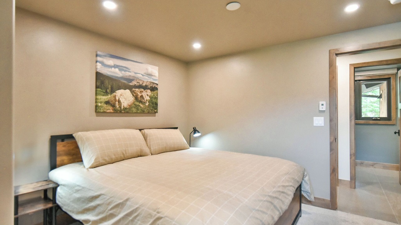 Photo of Bedroom in Warrior's Mark West