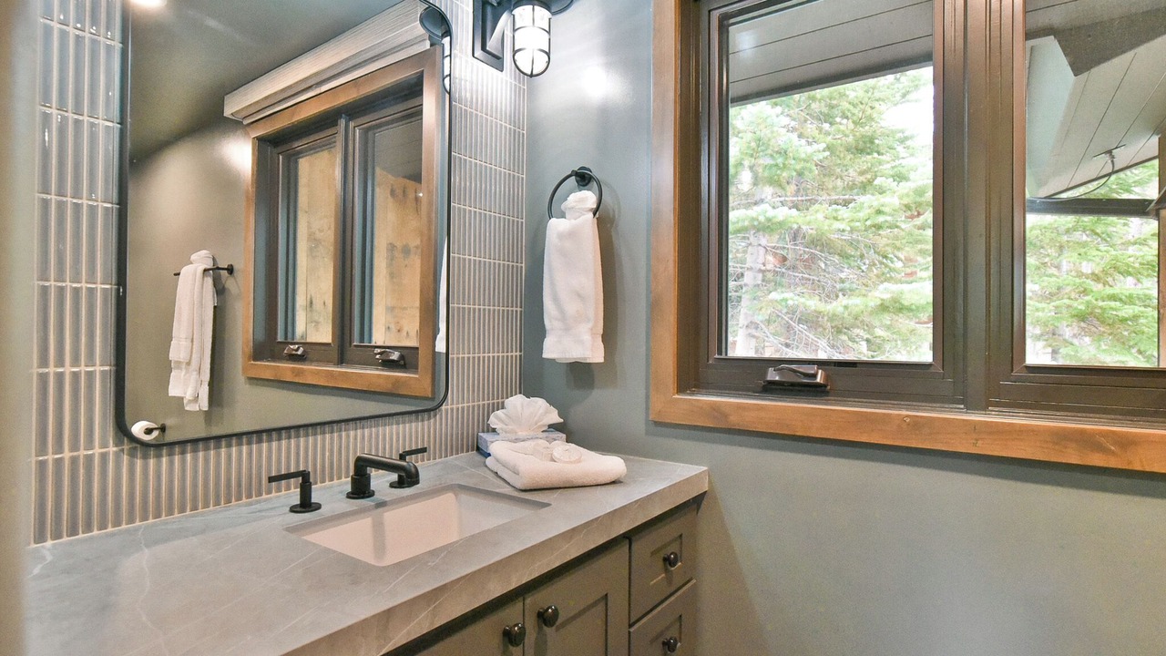 Photo of Bathroom in Warrior's Mark West