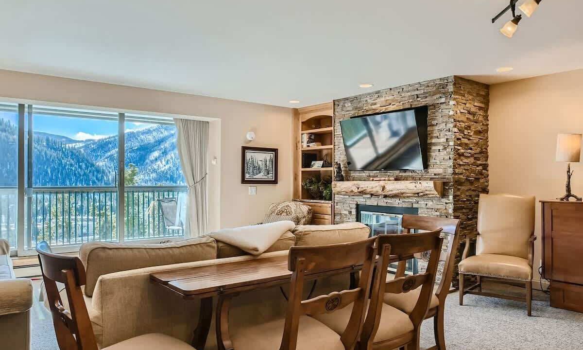 Photo of Livingroom in Keystone