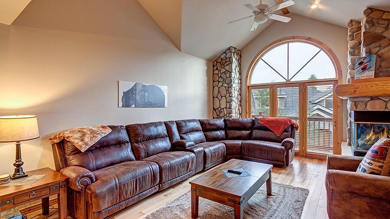 Photo of Livingroom in Four O'Clock