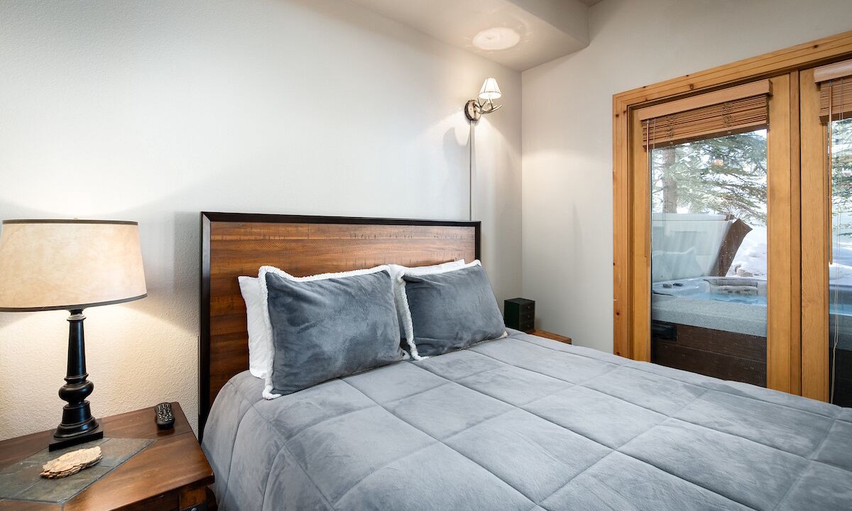 Photo of Bedroom in Four O'Clock