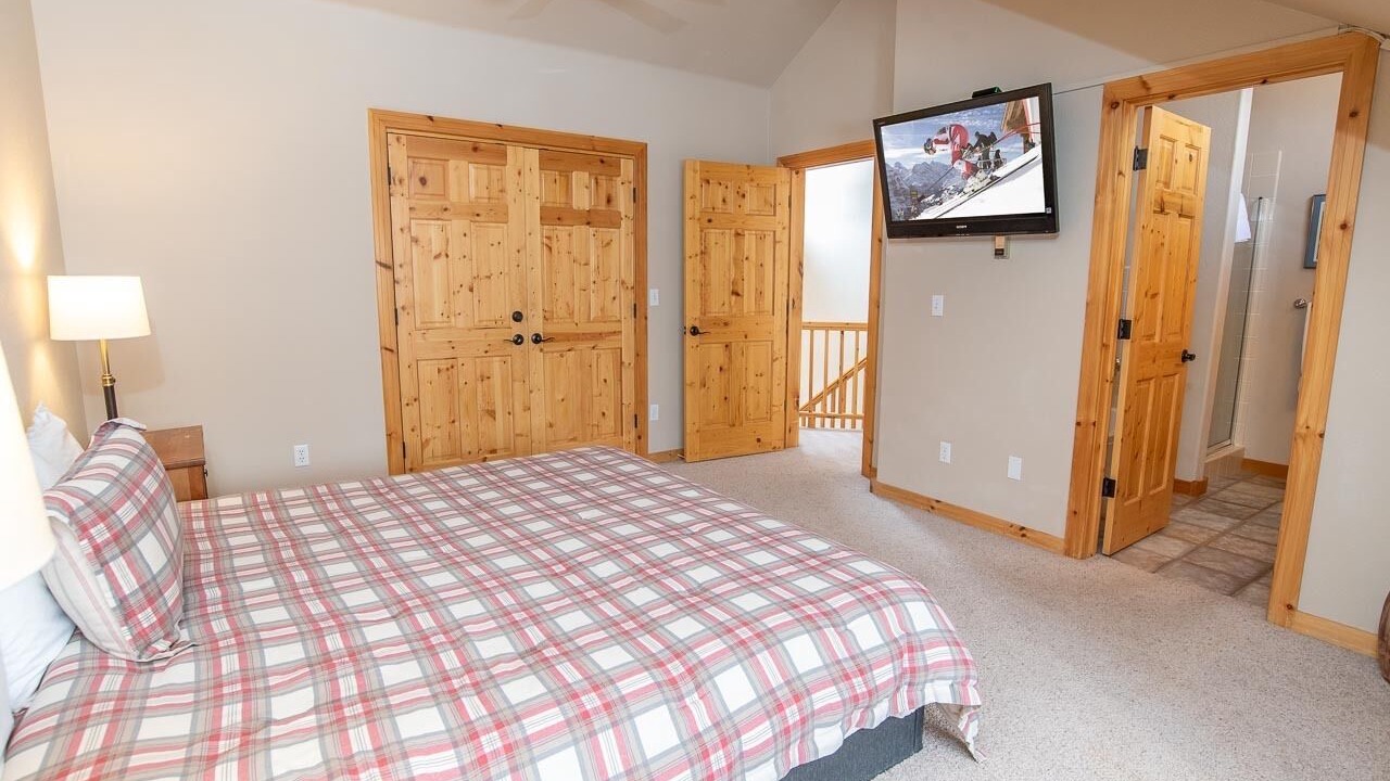 Photo of Bedroom in Four O'Clock