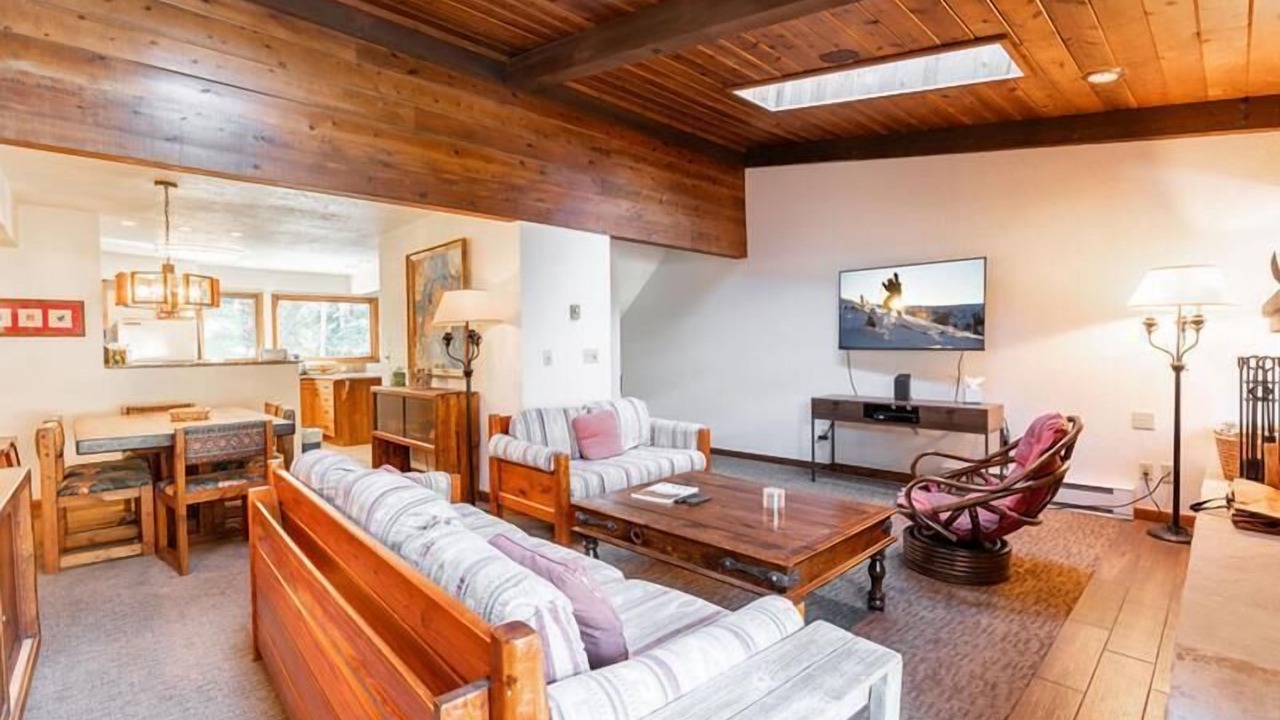 Photo of Livingroom in Intermountain