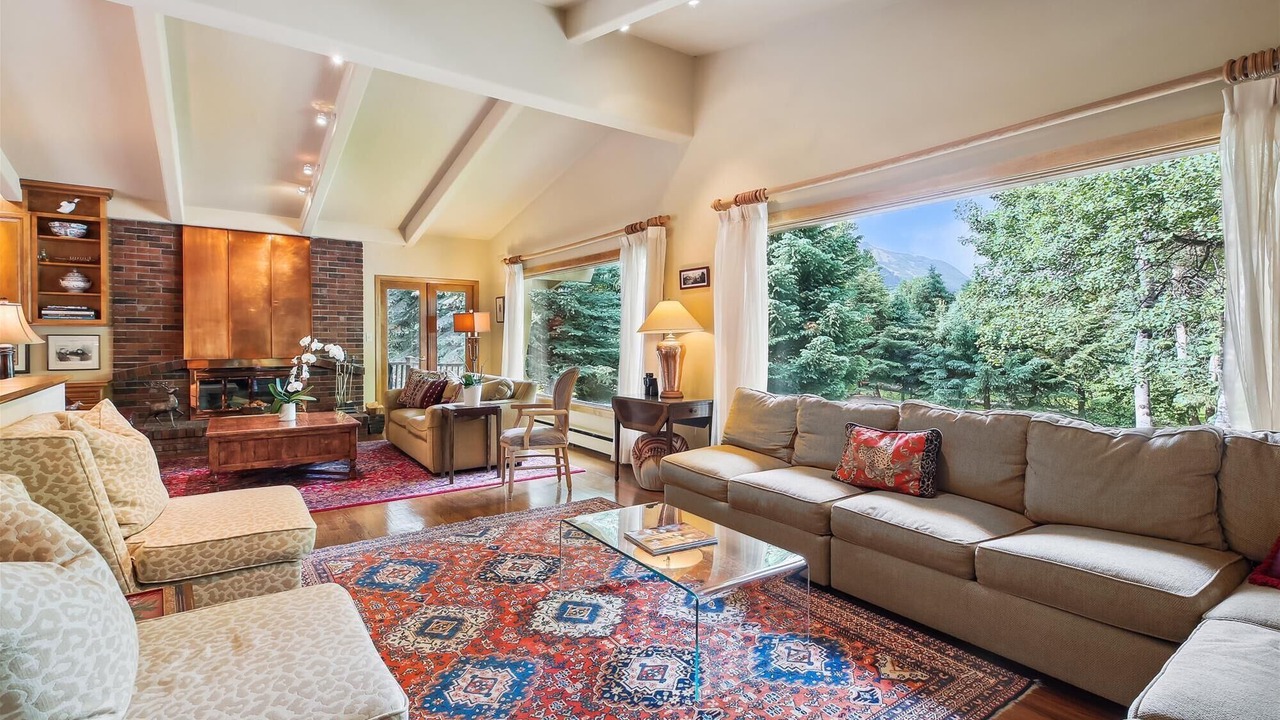 Photo of Livingroom in Aspen