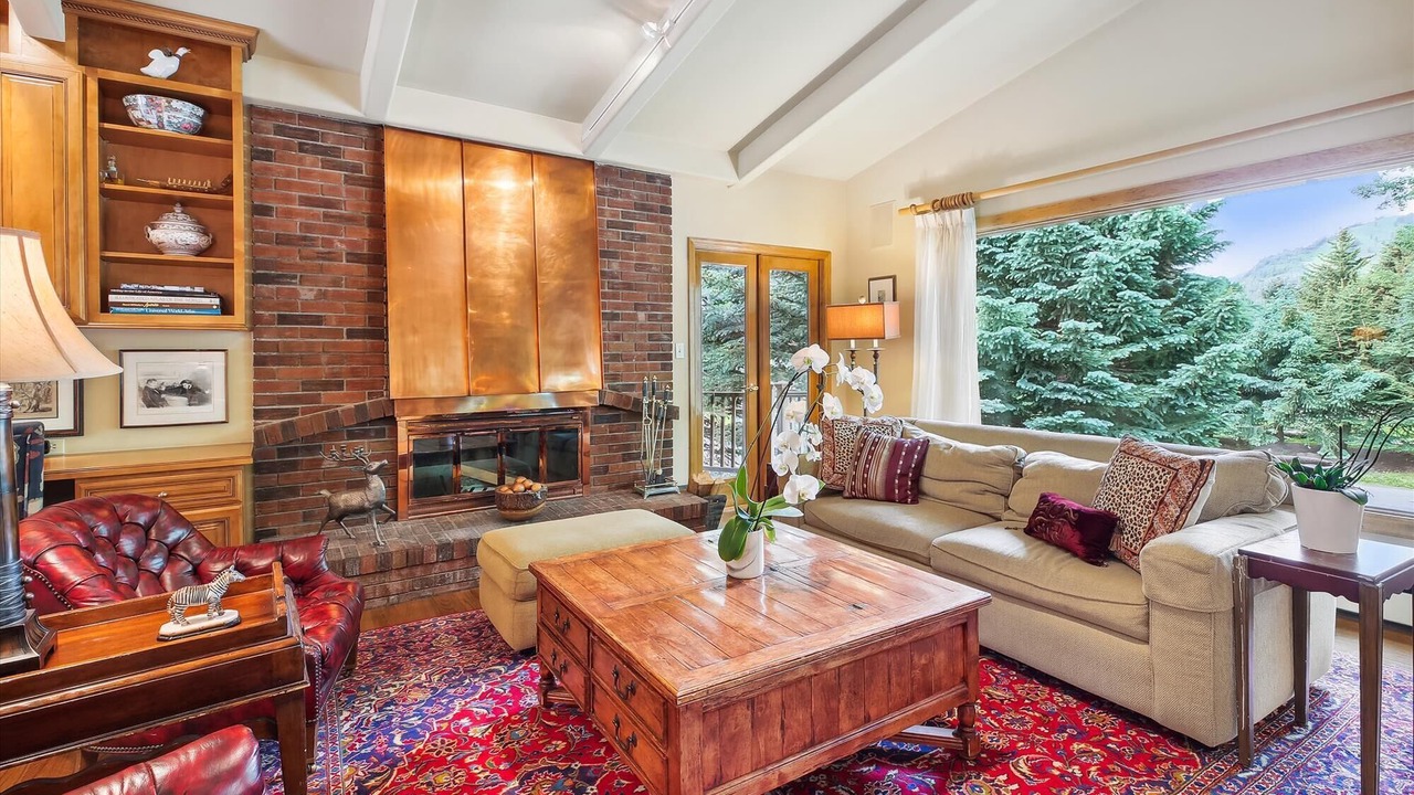 Photo of Livingroom in Aspen