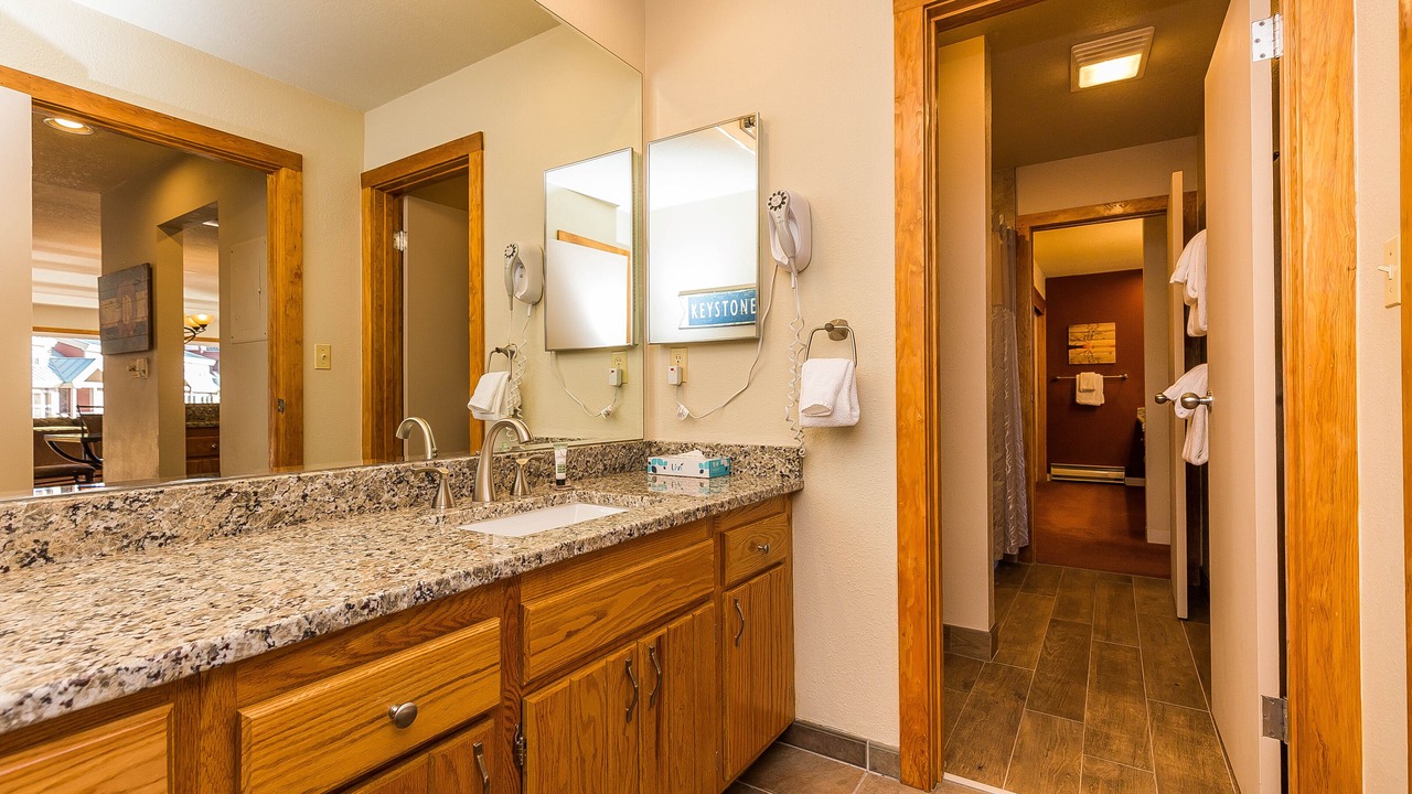 Photo of Bathroom in Lakeside Village