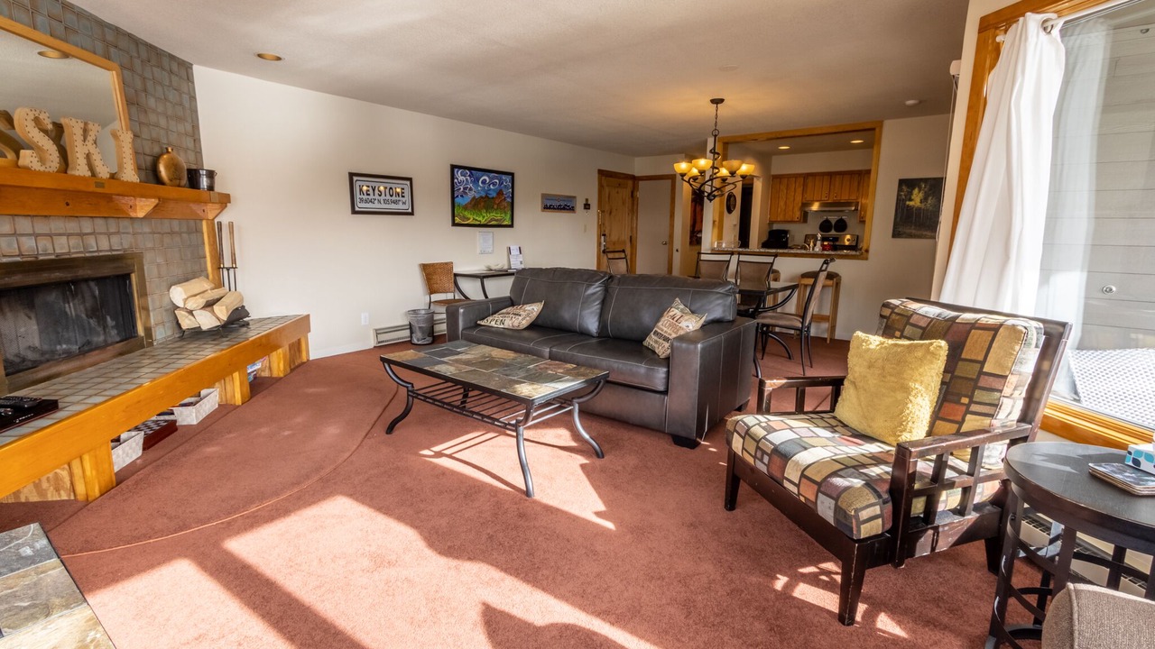 Photo of Livingroom in Lakeside Village