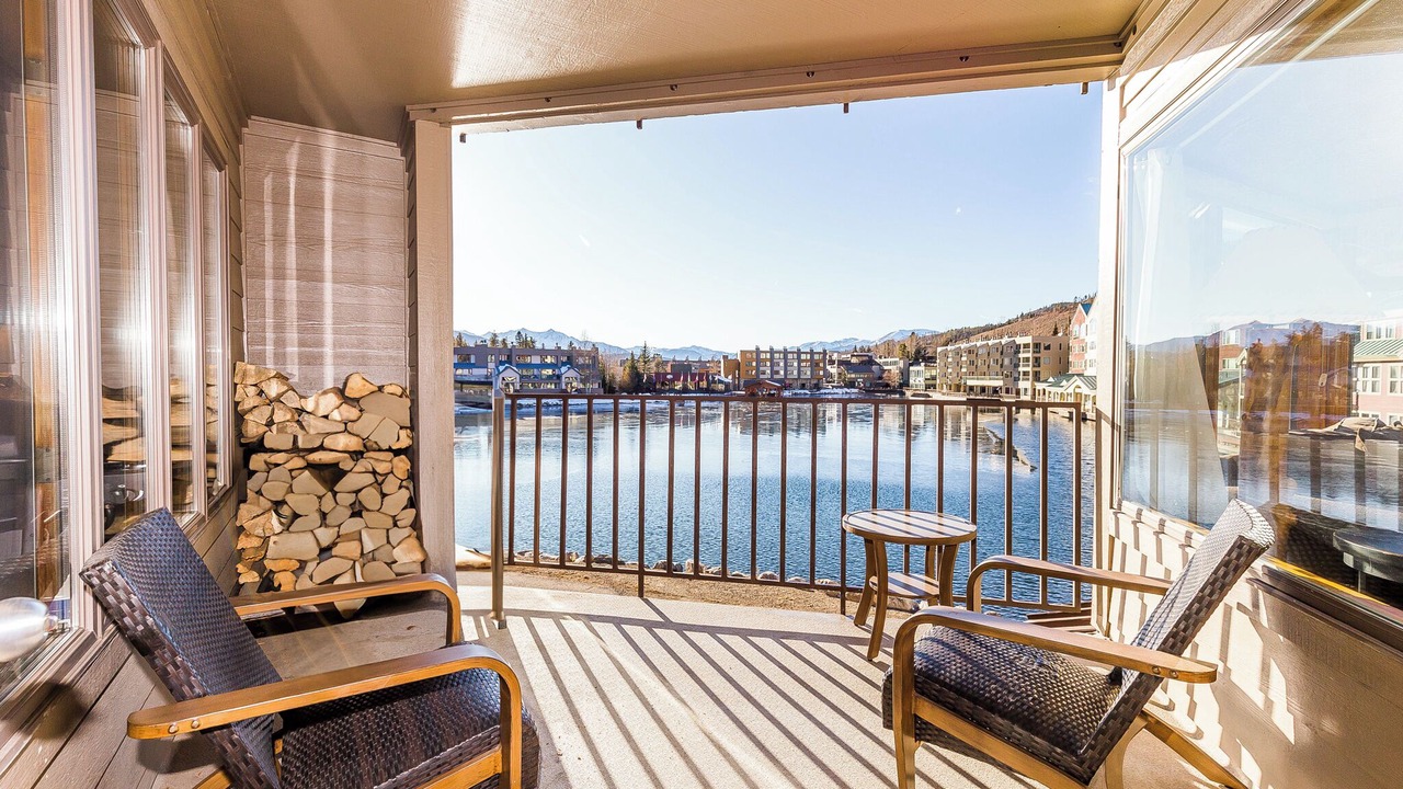 Photo of Patio Balcony in Lakeside Village