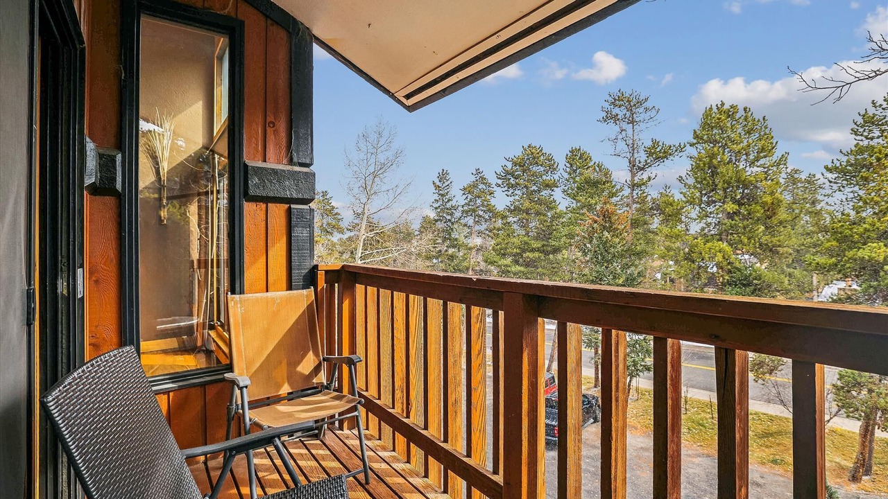 Photo of Patio Balcony in Four O'Clock