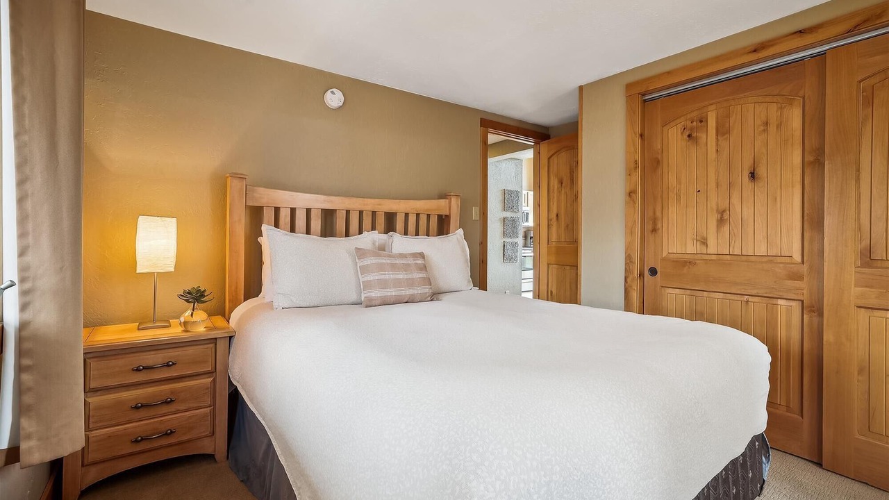 Photo of Bedroom in Four O'Clock