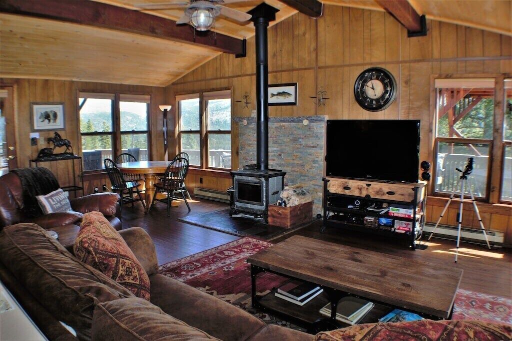 Photo of Livingroom in Bayfield