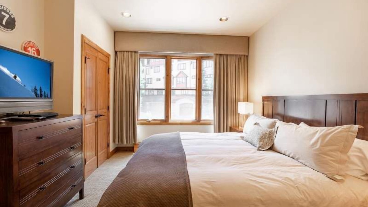 Photo of Bedroom in Highlands Townhomes