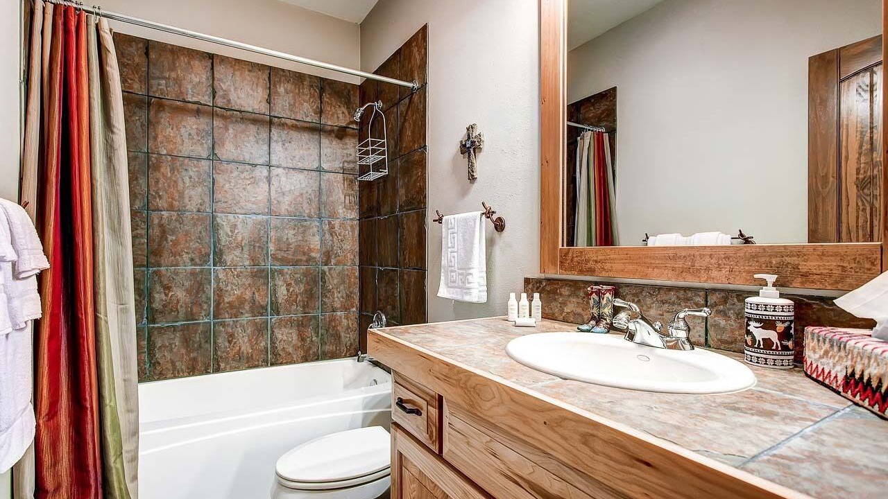 Photo of Bathroom in Vista Point