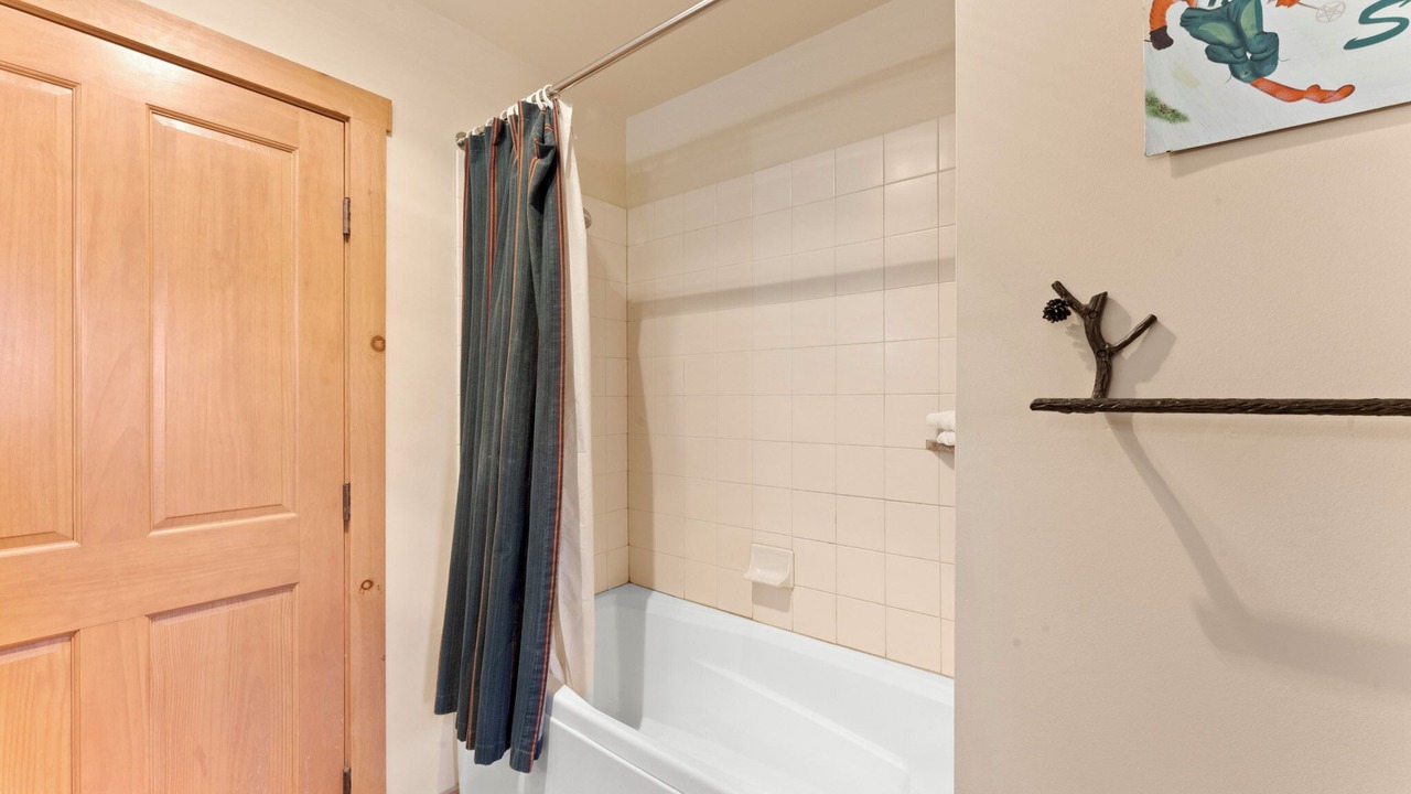 Photo of Bathroom in River Run