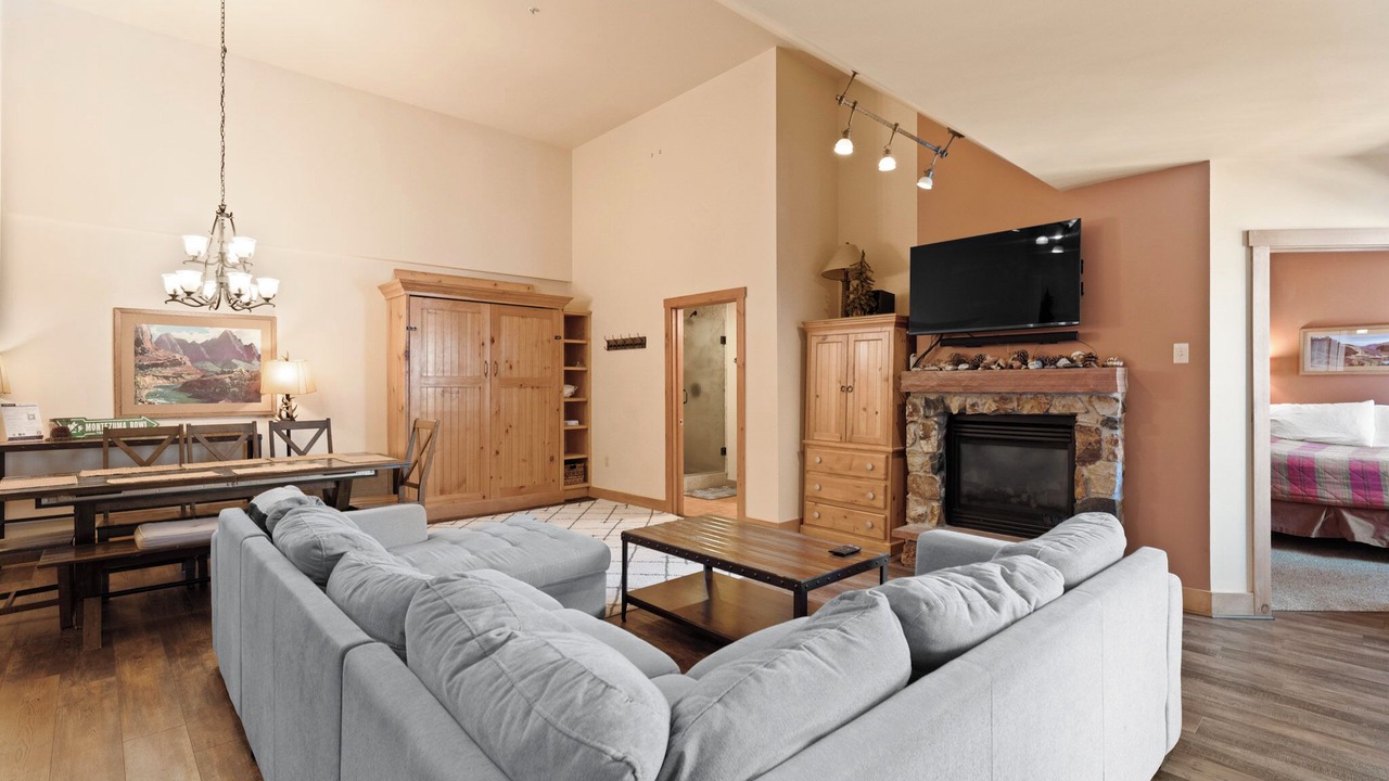Photo of Livingroom in River Run