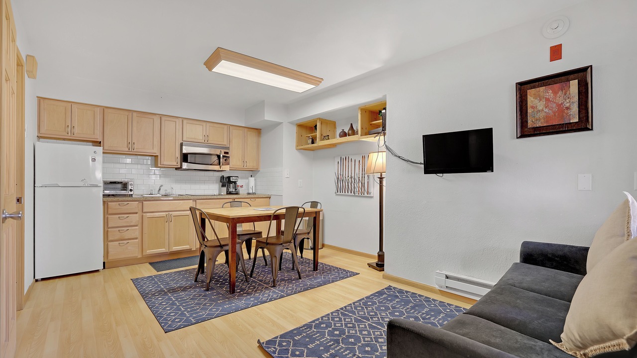 Photo of Bedroom in Four O'Clock