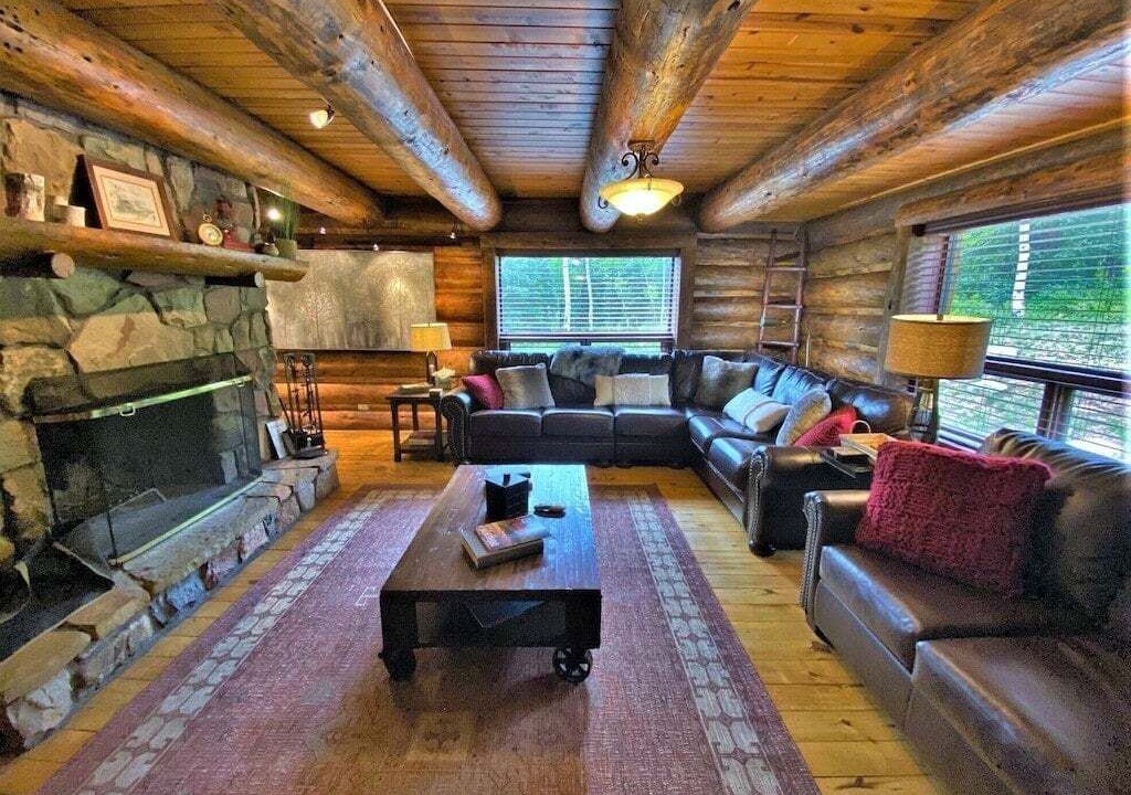 Photo of Livingroom in Purgatory
