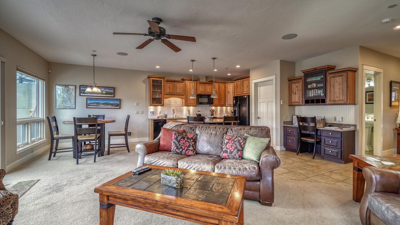 Photo of Livingroom in Salida