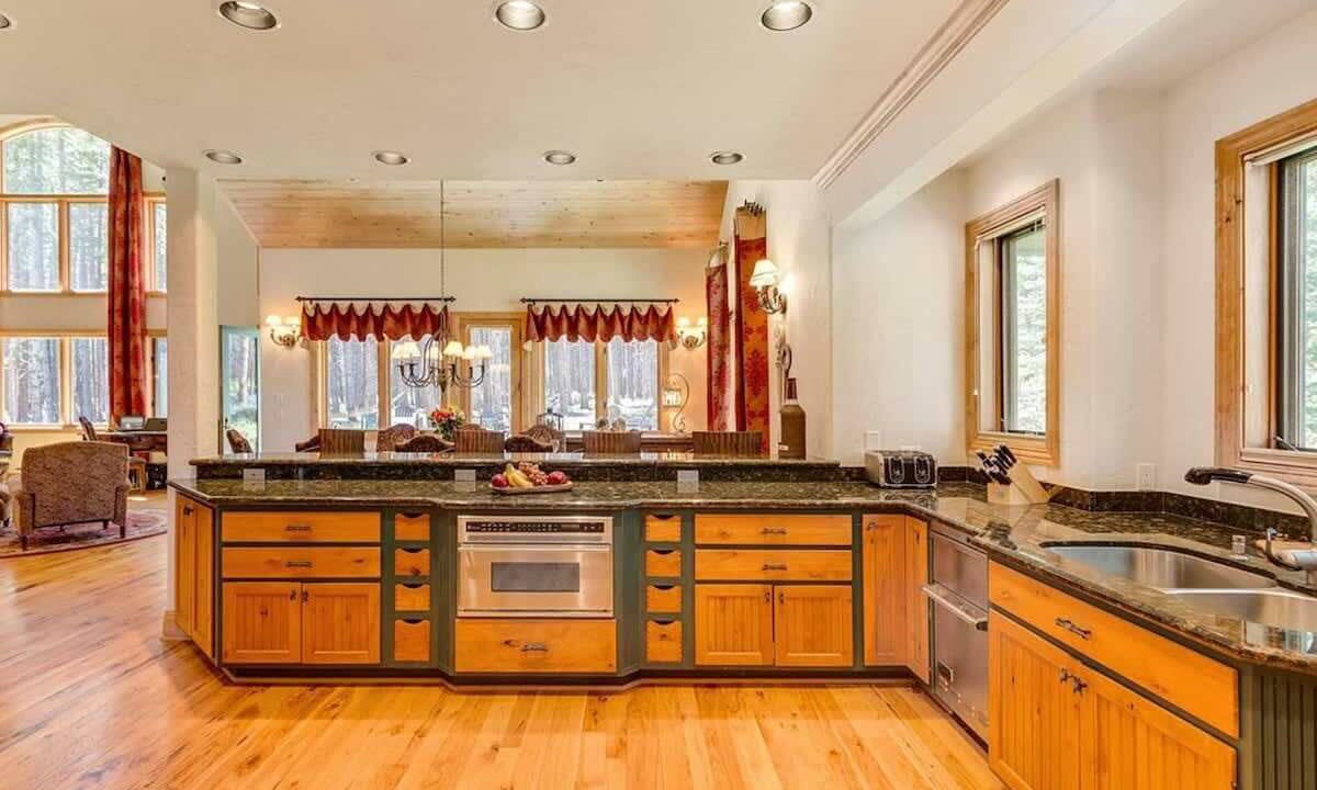 Photo of Kitchen in Warrior's Mark West