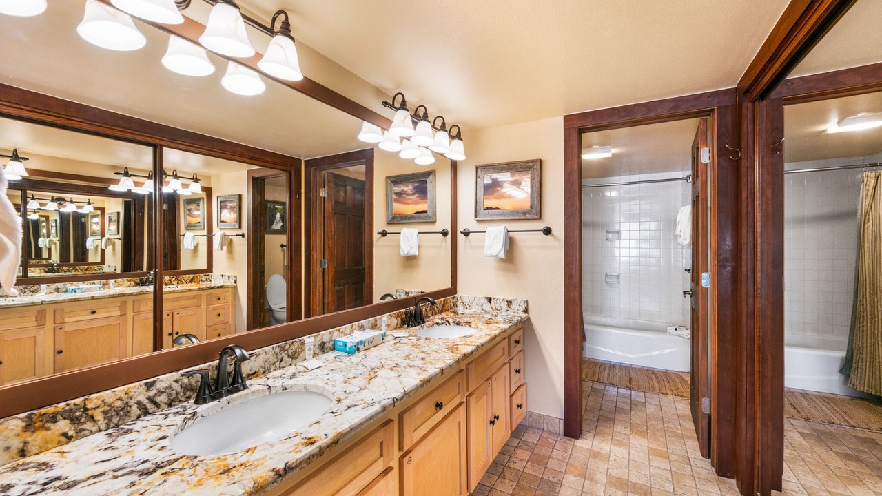 Photo of Bathroom in Lakeside Village