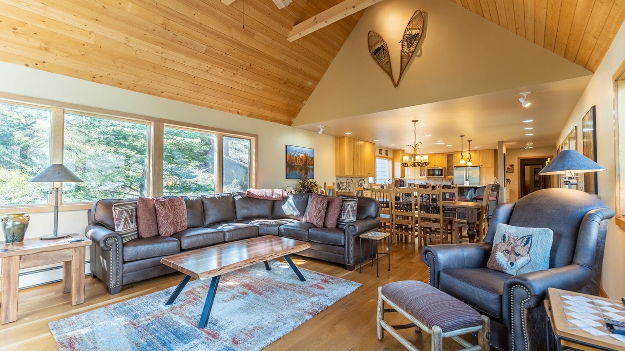 Photo of Livingroom in Keystone