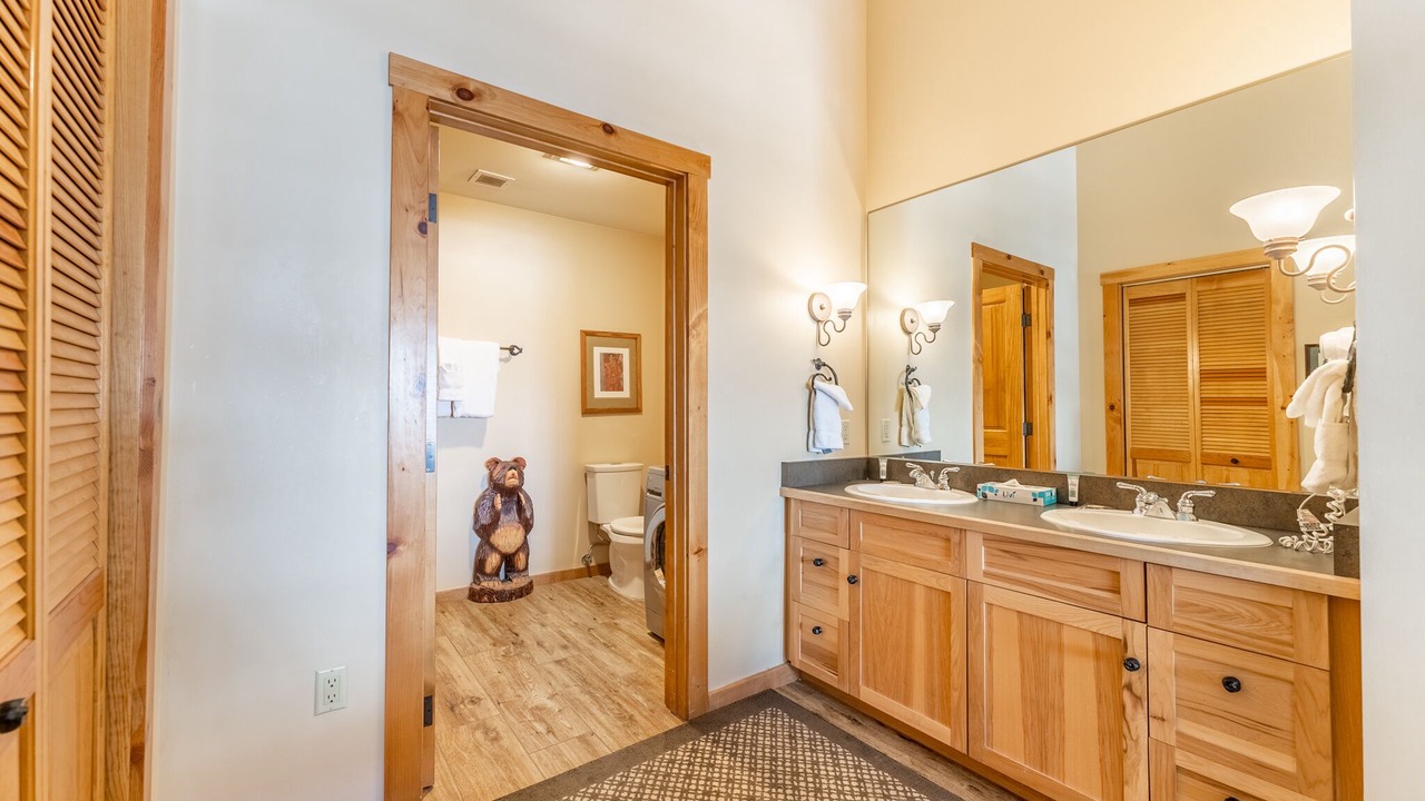 Photo of Bathroom in River Run