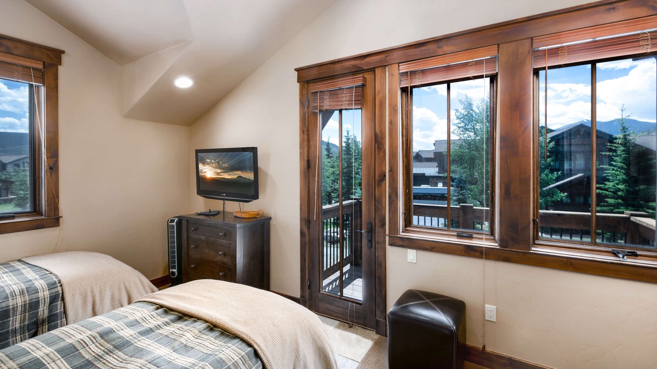 Photo of Bedroom in Fairmount On The River