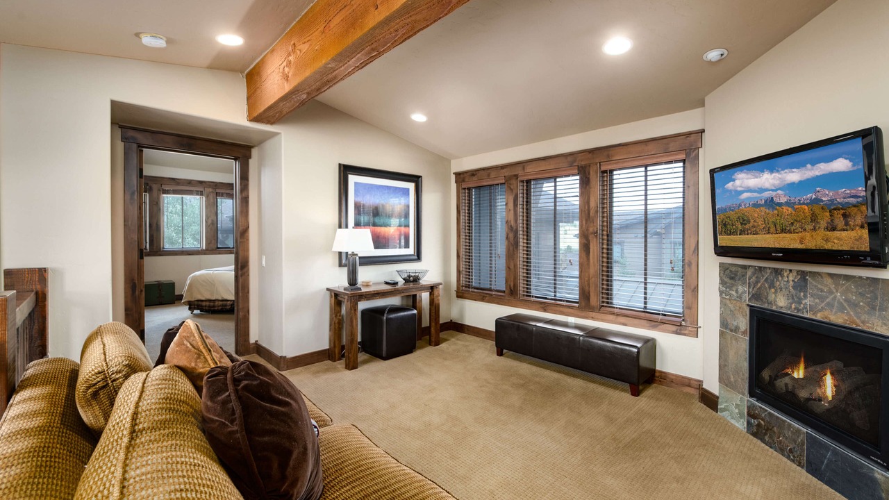Photo of Livingroom in Fairmount On The River