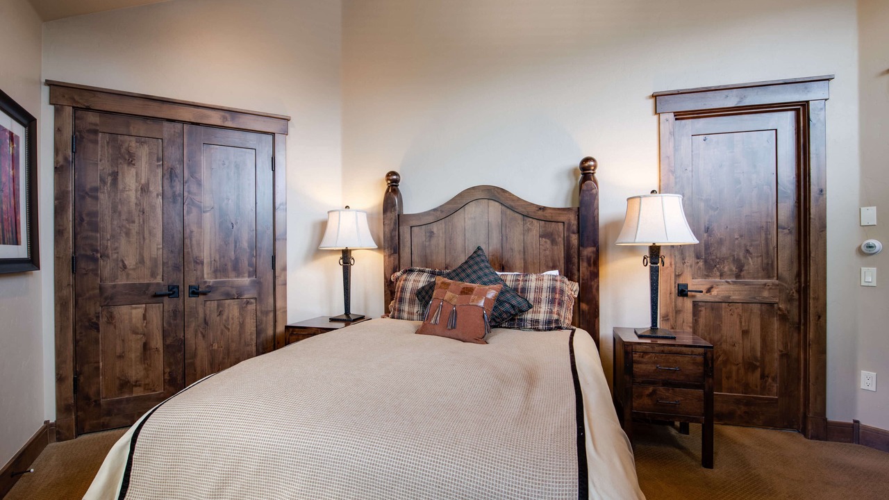 Photo of Bedroom in Fairmount On The River