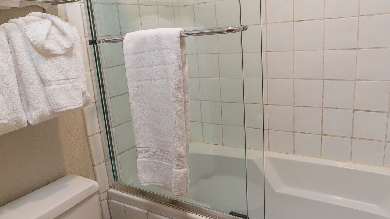 Photo of Bathroom in Peak 9