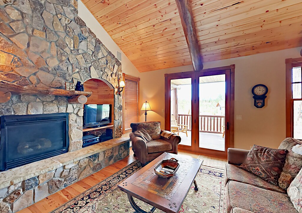 Photo of Livingroom in Fraser