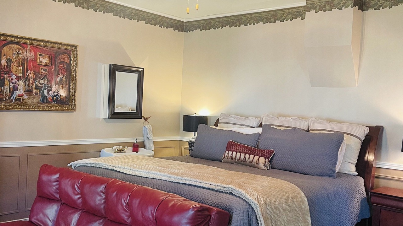 Photo of Bedroom in Lake City