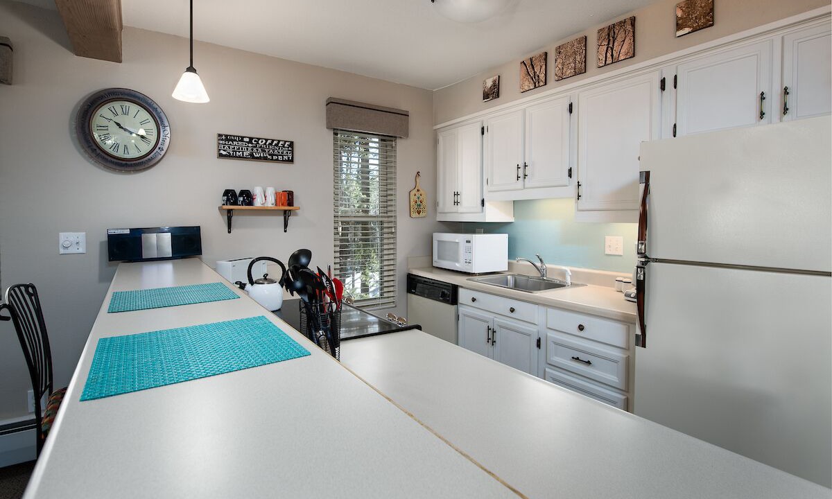 Photo of Kitchen in Peak 9