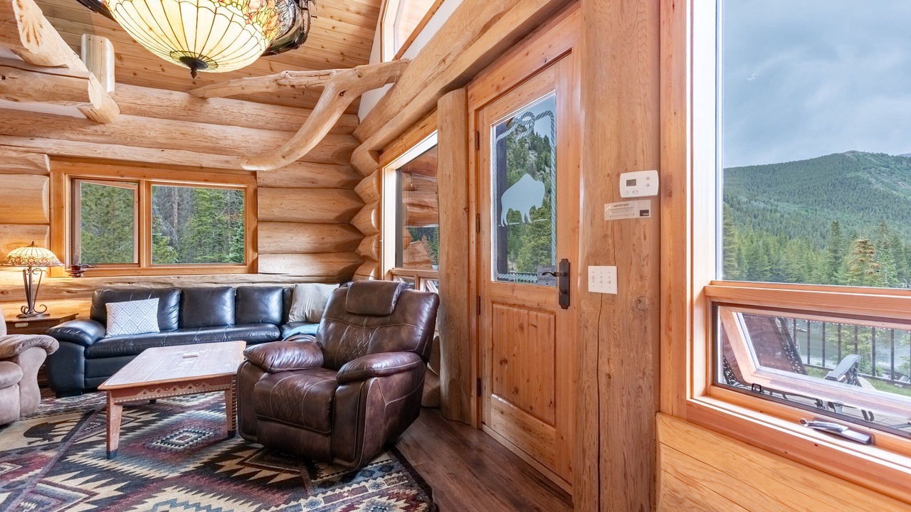 Photo of Livingroom in Monarch
