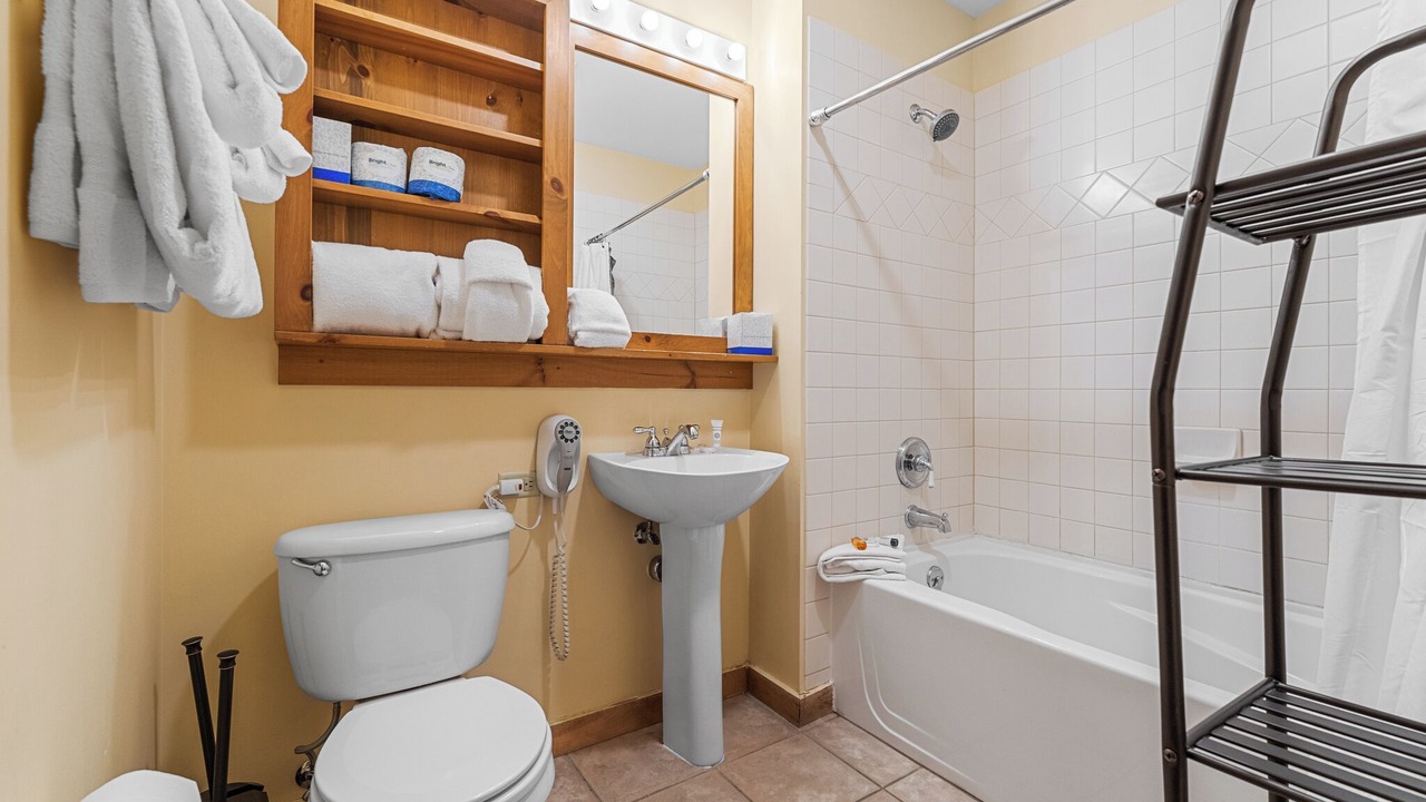 Photo of Bathroom in River Run